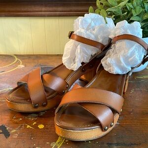 Mia brand women’s sandals size 10